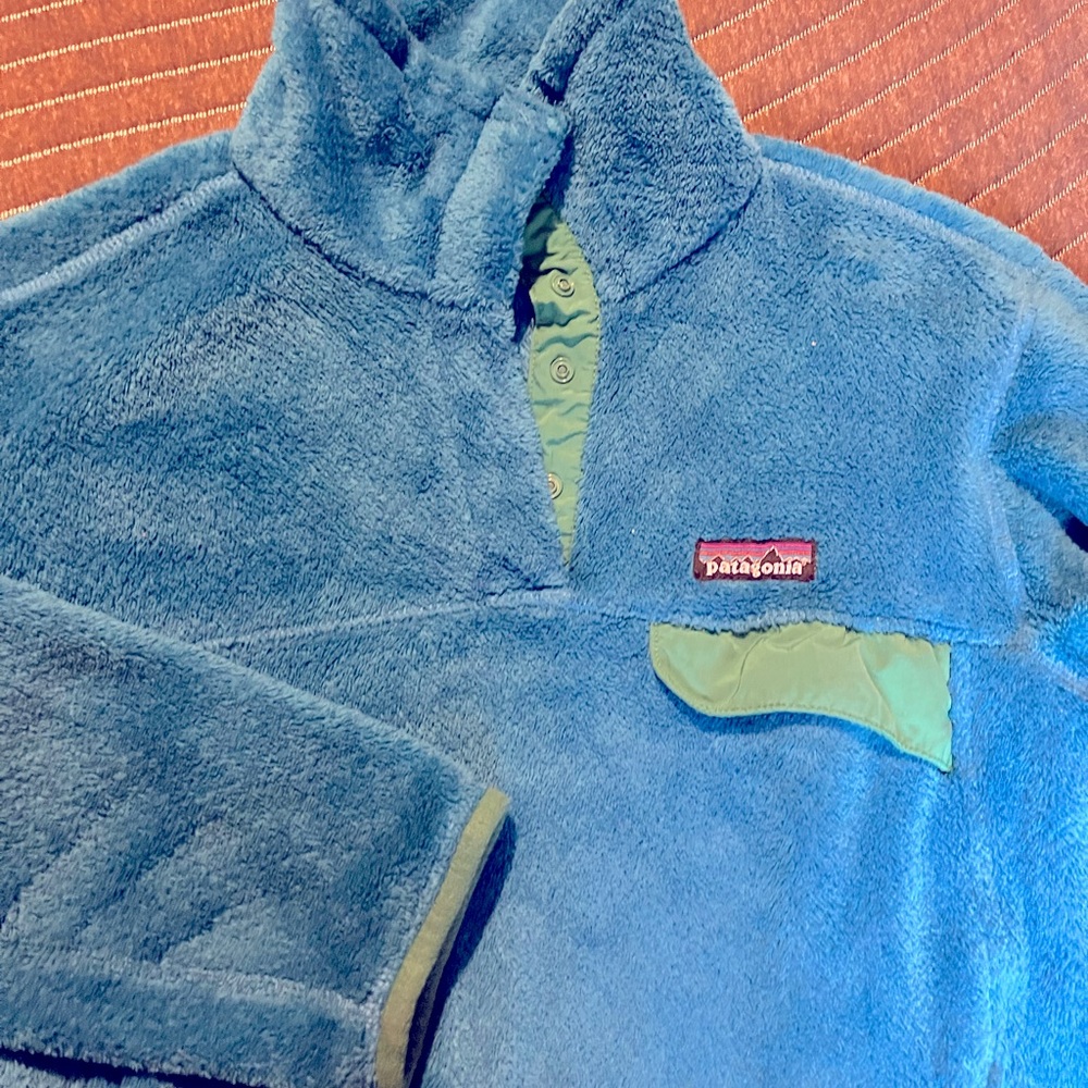 💙Beautiful Turquoise Retool Patagonia Pullover